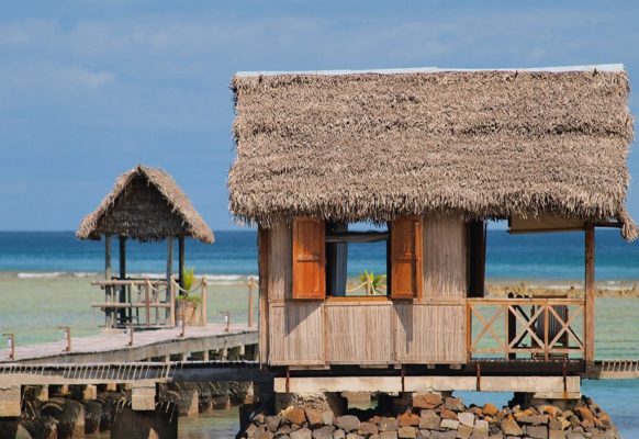 Bungalow Pilotis sur l’eau lakana Hotel