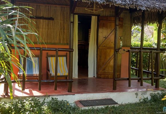 Bungalow dans le jardin