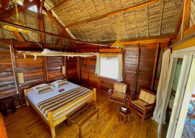 Chambre intérieur d'un bungalows sur pilotis